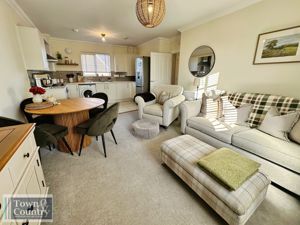 KEATS CRESCENT- click for photo gallery